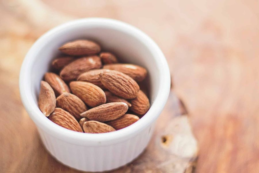 Todo lo que necesitas saber sobre las almendras y sus beneficios